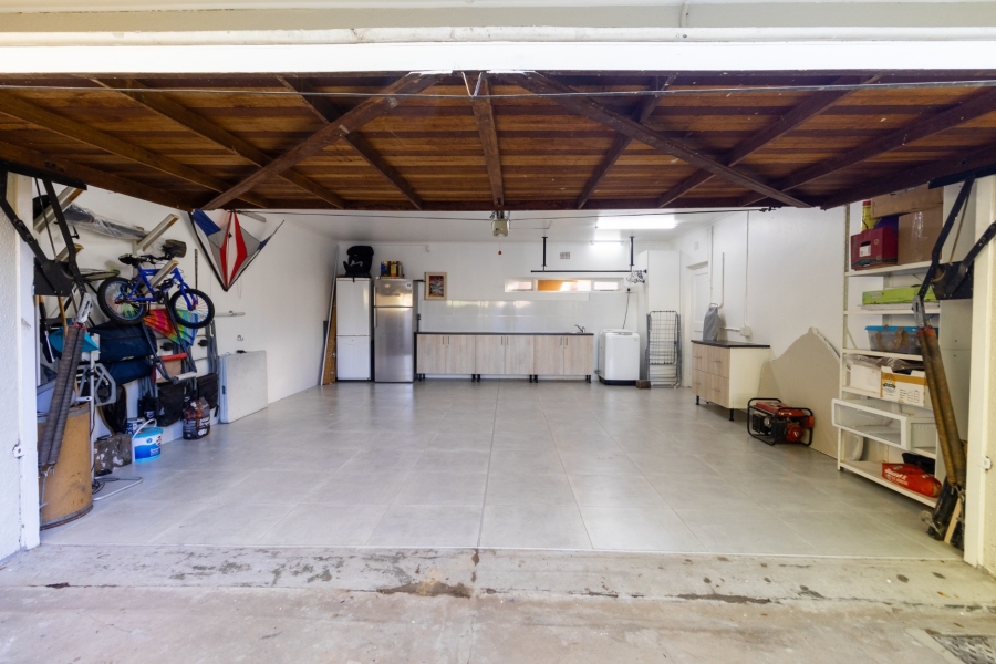 4 Bedroom Property for Sale in Mountainside Western Cape